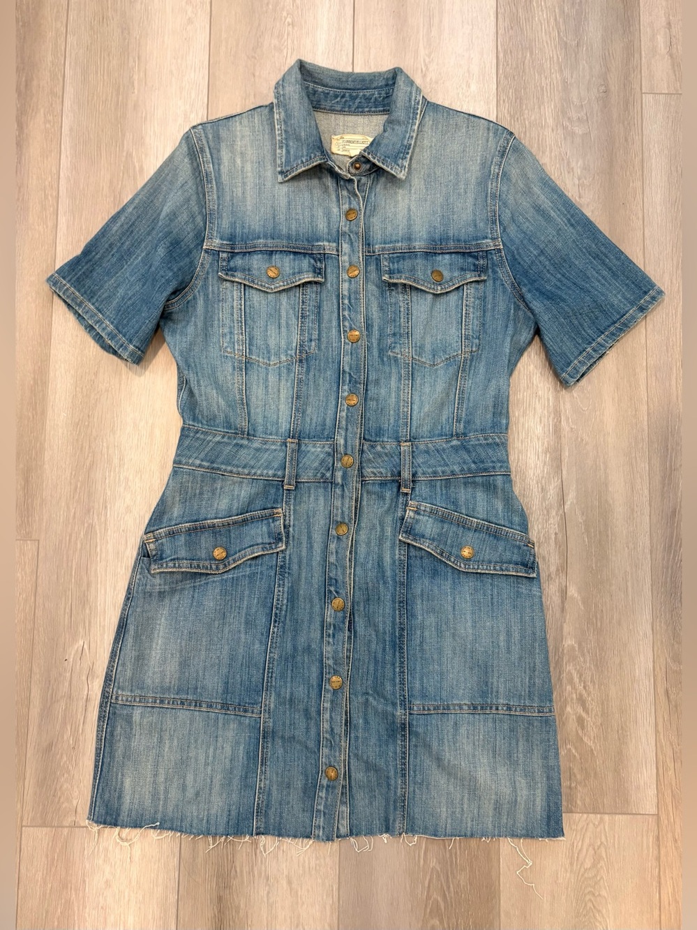 Current/Elliott The Trucker Shirt Dress Frayed Hem Detail - Picture 3 of 8